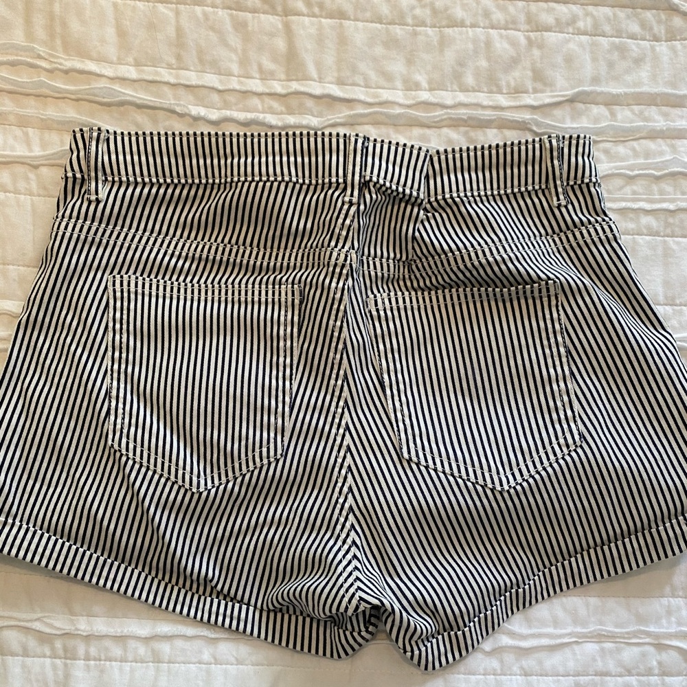 Shorts - Picture 2 of 2